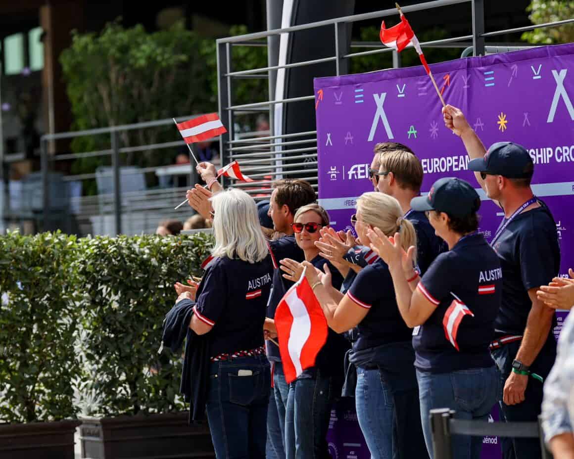 Großer Jubel beim Team Austria. Bettina Kendlbacher. Nach dem Ausfall von Victoria Max-Theurer gelang Bettina Kendlbacher ein Spitzen-Auftakt. © EQWO.net
