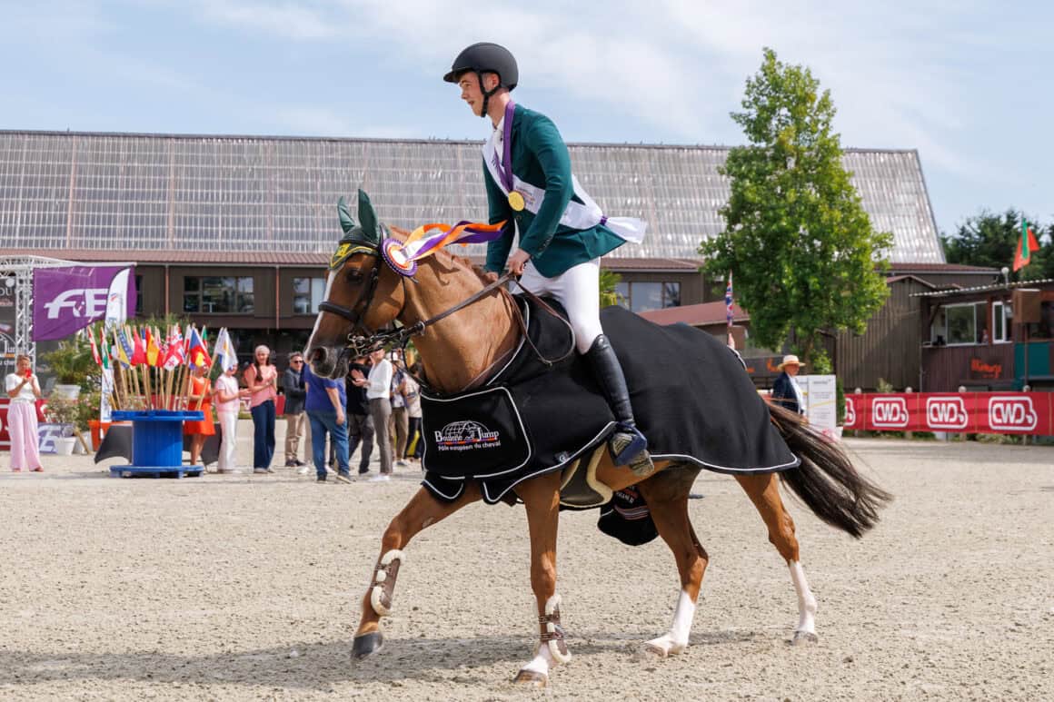 Einzelgold für Cian McMunn und seinen Pony-Hengst Esperando SK. © Libby Law Photography