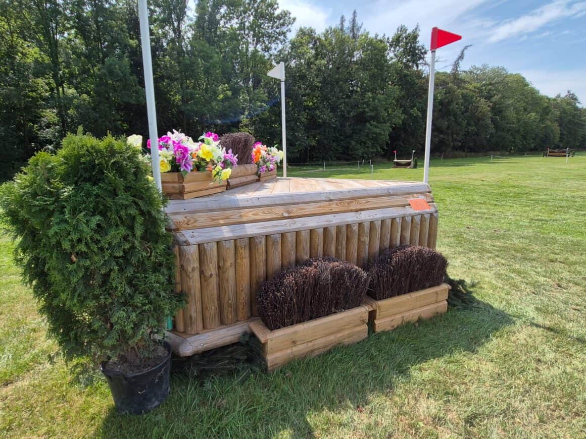 Morgen (23.8.) steht für die Junioren und Young Rider das Gelände auf dem Programm. © privat