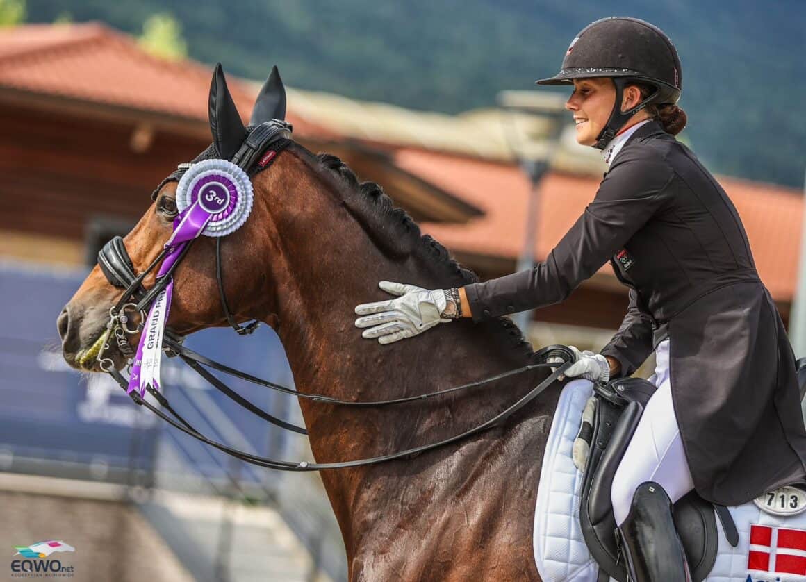 Cathrine Dufour (DEN) holte sich mit Team Dänemark Medaille Nr. 1. Wieviele folgen noch? © EQWO.net