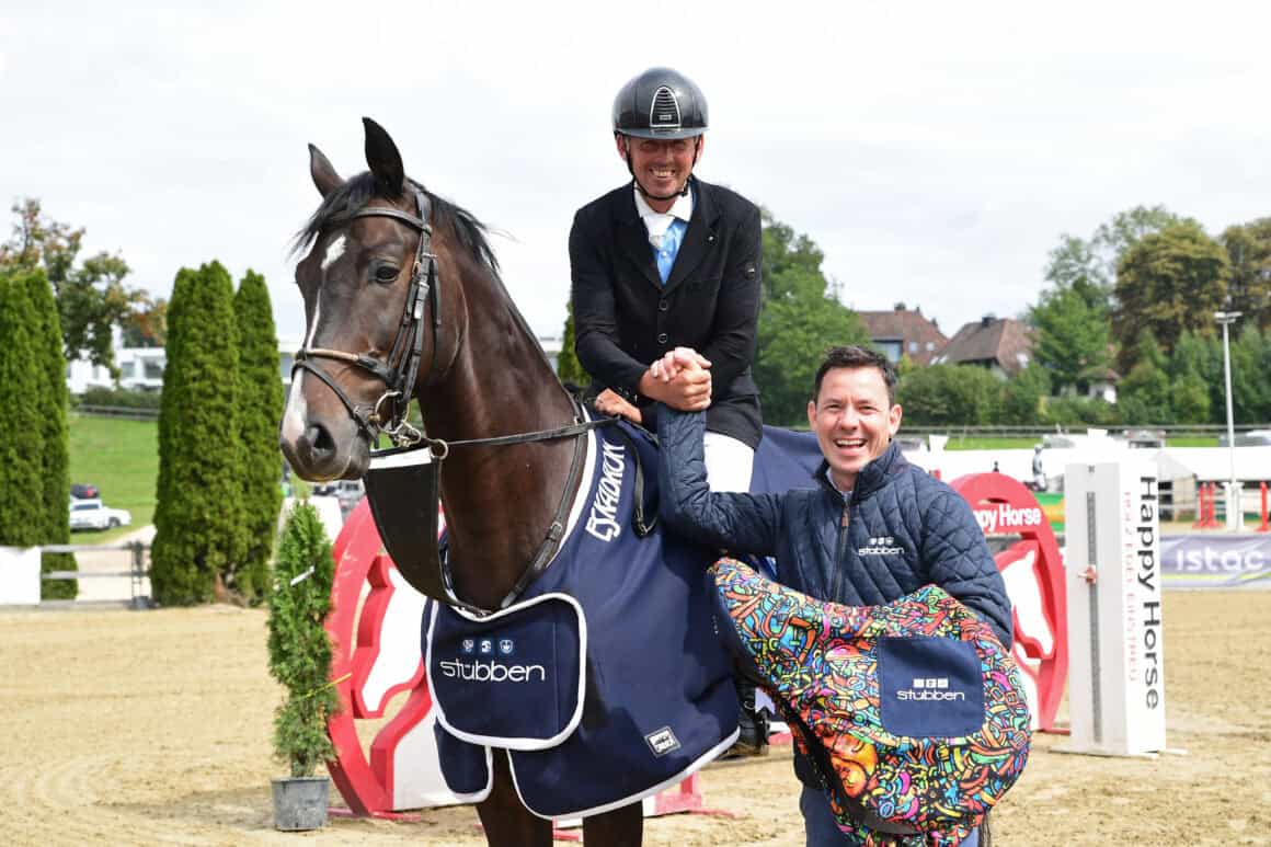 Siegfried Schlemmer (ST) und sein sechsjähriiger Clintolino holen den Gesamtsieg im Jungpferde-Cup. © OEPS | Horsic photography