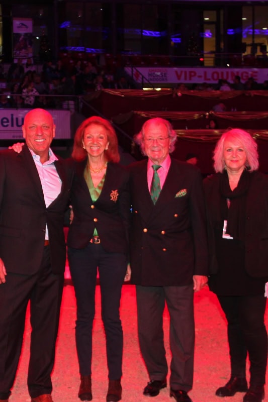 2017 mit dem ehemaligen Veranstalter Josef Göllner, Marina und Toni Meggle und Ruth M. Büchlmann (ORGA-Team sowie Presse- und Marketingchefin der Amadeus Horse Indoors). © Salzburg Cityguide