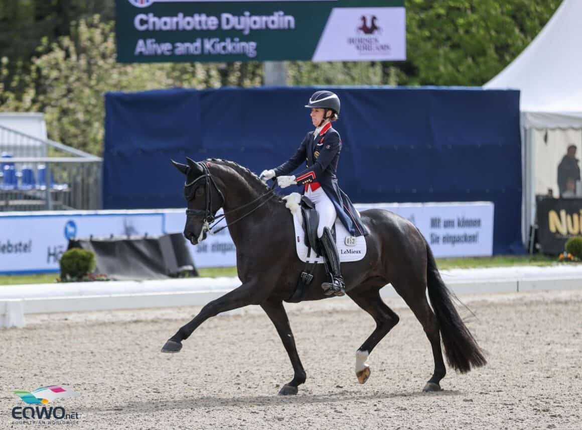 Charlotte Dujardin (GBR) stellt Ulrike Bachingers Alive and Kicking beim CDI-W in London vor. ©️ EQWO.net | Petra Kerschbaum