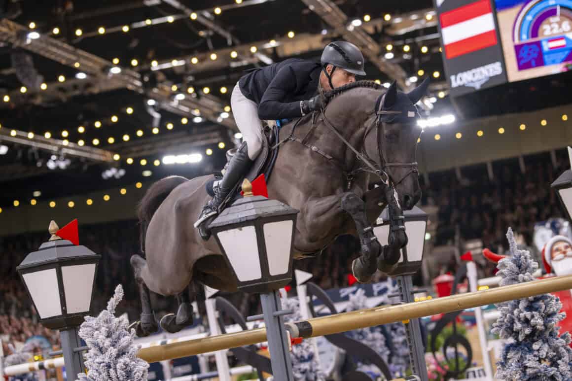 Max Kühner (T) und Cooley Jump The Q sprangen in London zu zwei sensationellen Siegen! ©️ FEI | Jon Stroud