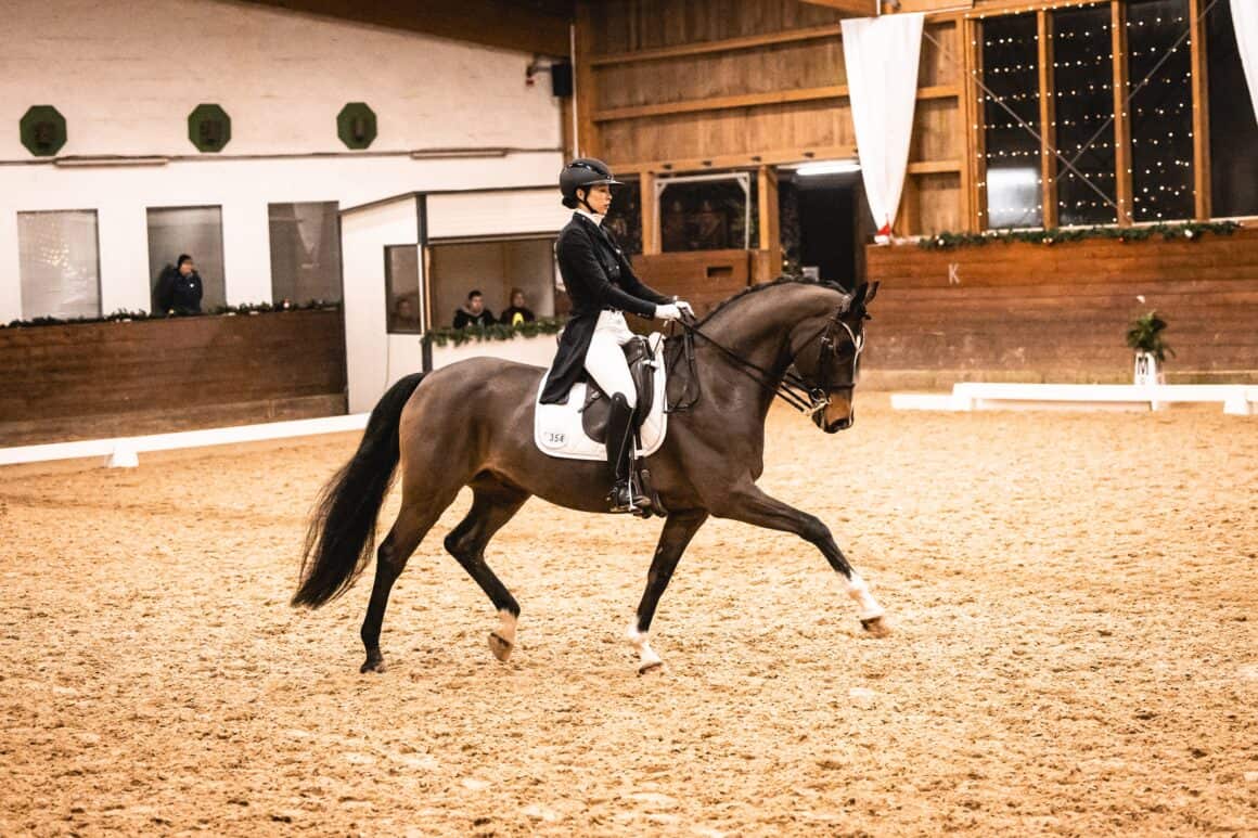 Anna Den schafft den Spagat zwischen Muttersein und Profisport. ©️Anna Den