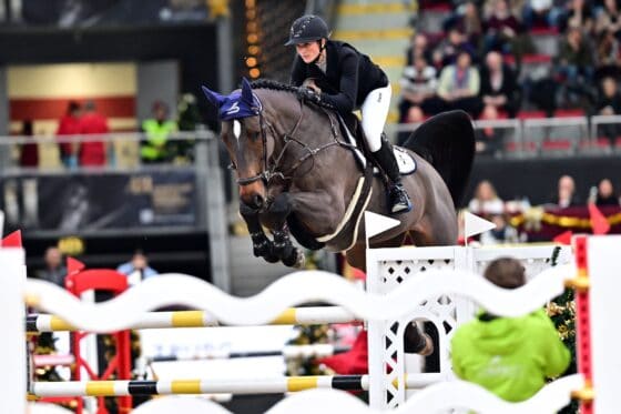 Katharina Rhomberg (V) verteidigt beim CSI4* Salzburg sowohl den Sieg im Championat, als auch im Großen Preis. © Foto Dill