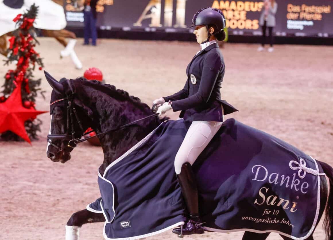 Danke "Sani"! Sanibel trug Lilly & Oskar Ochsenhofer, sowie Hannah Dearing-Schumach durch insgesamt acht Europameisterschaften. ©️ EQWO.net | Petra Kerschbaum