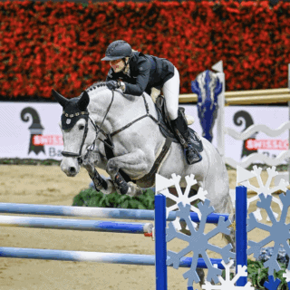 Kathi Rhomberg (V) und Colestus Cambridge sprangen im Championat von Basel auf Rang drei! © Fotografie Stuppa