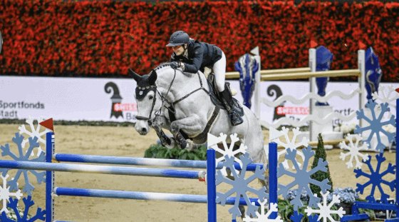 Kathi Rhomberg (V) und Colestus Cambridge sprangen im Championat von Basel auf Rang drei! © Fotografie Stuppa