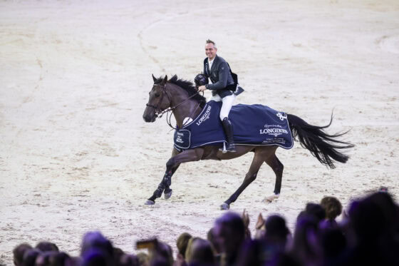 Nach 2023 widerholen Julien Epaillard (FRA) und sein selbstgezogener Donatello d’Auge ihren Weltcup-Triumpf in Amsterdam. © FEI | Leanjo de Koster
