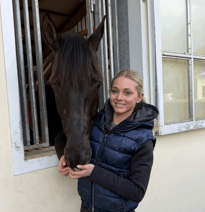 Florentina Jöbstl (ST) jat mit dem neunjährigen Mr. Lova Lova ein Spitzen-Pferd für die Zukunft in der U25-Tour. © Privat