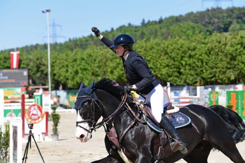 Anna Duff (IRE) lebt in Bayern und ist zur zweiten Etappe der AlpenSpan-Tour nach Preding gereist - das hat sich ausgezahlt! © OEPS / Horsic Photography