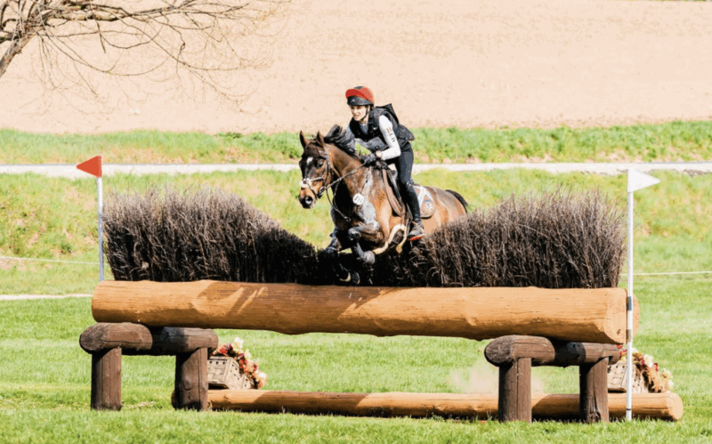 Amy Rose Frühwirth (NÖ) und Gin Tonic absolvierten die erste U25-Weltmeisterschaft der Vielseitigkeit! © Pompo Mompo Horse Photos