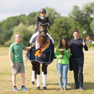Ulrike Prunthaller (OÖ) ritt beim Trakehner Bundesturnier zweimal zu Gold für das steirische Gestüt Murtal. © Gestüt Murtal