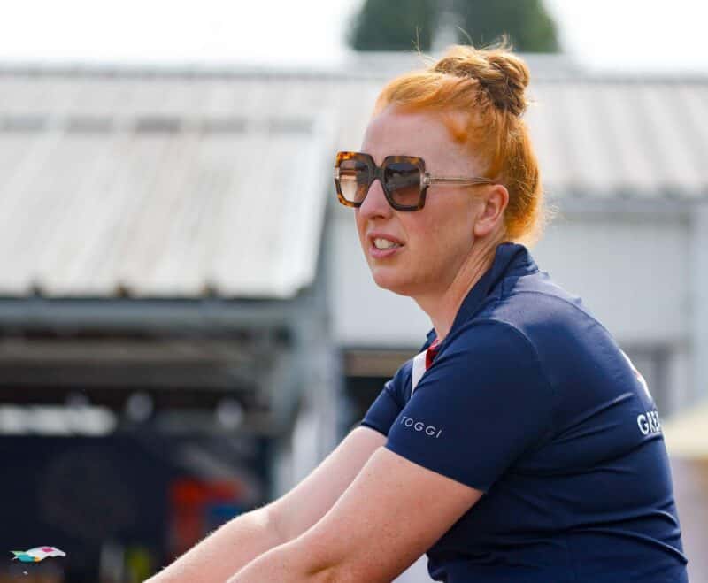 Die britische Teamreiterin Becky Moody erzählte im EQWO.net-Gespräch über ihren "Bomb", das britische Team und Herausforderungen im Training mit Weltklasse-Pferde. © EQWO.net | Petra Kerschbaum