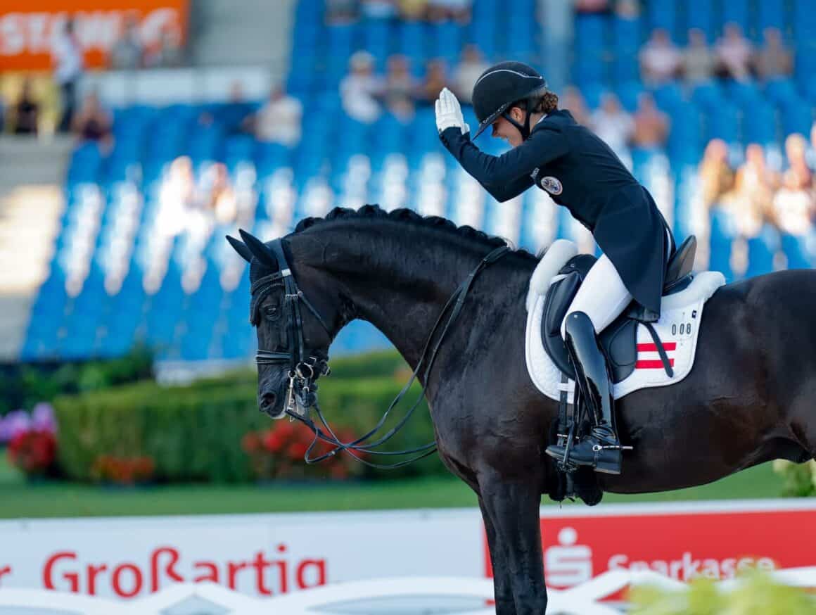 Felicita Simoncic (W) & Four Legends KS WM Aachen Kerschbaum