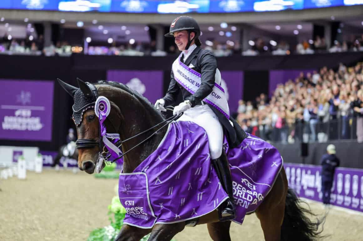Cathrine Laudrup-Dufour (DEN) und Mount St John Freestyle beim dritten Sieg in Folge beim Heimturnier in Herning! © FEI | Pernilla Hägg