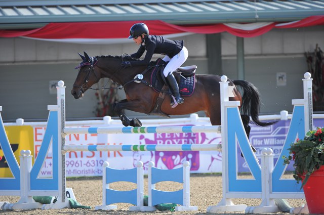 AkerblomHannah Refrang 35 BT Do HB