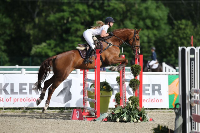 AnovcinovaLucie Rolys 49 VIPSmall Fr TH