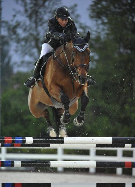 KneifelAstrid RoyaldesBisson 21 S sa