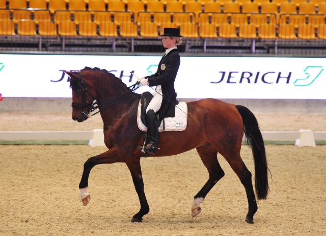 KnillMartina Ebano 30 CDN STYDressageInter Do