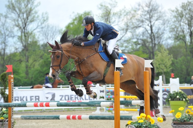 NiagolovAngel JanaDark 15 BT Fr HB