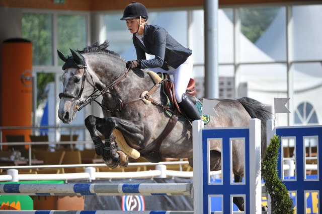 RouckovaNatalie Cara2 35 BT Do HB