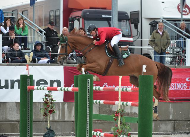 SchwarzJosef Pokerface 28 Casino so