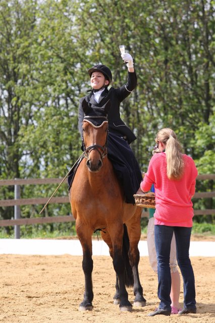 ZojerSilvia SouthHillRanch cButhi